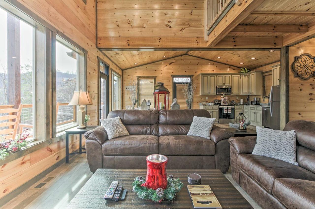 Villa Smoky Mountain Hideaway With Hot Tub, Deck And Views! Gatlinburg Exterior foto