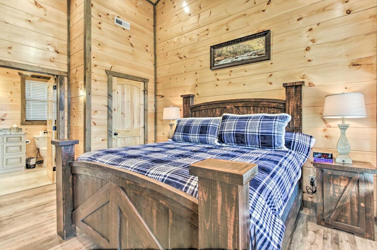 Villa Smoky Mountain Hideaway With Hot Tub, Deck And Views! Gatlinburg Exterior foto