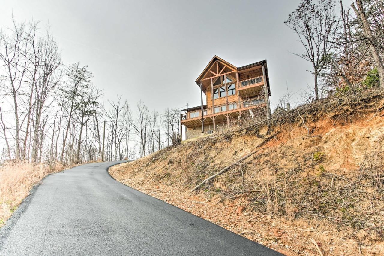 Villa Smoky Mountain Hideaway With Hot Tub, Deck And Views! Gatlinburg Exterior foto