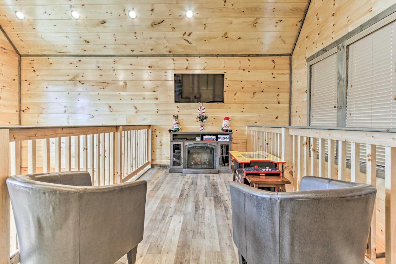 Villa Smoky Mountain Hideaway With Hot Tub, Deck And Views! Gatlinburg Exterior foto