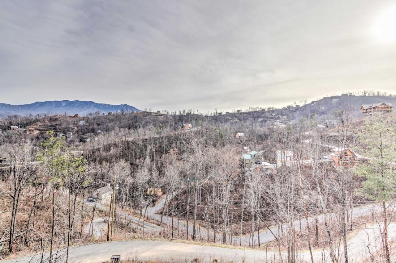 Villa Smoky Mountain Hideaway With Hot Tub, Deck And Views! Gatlinburg Exterior foto